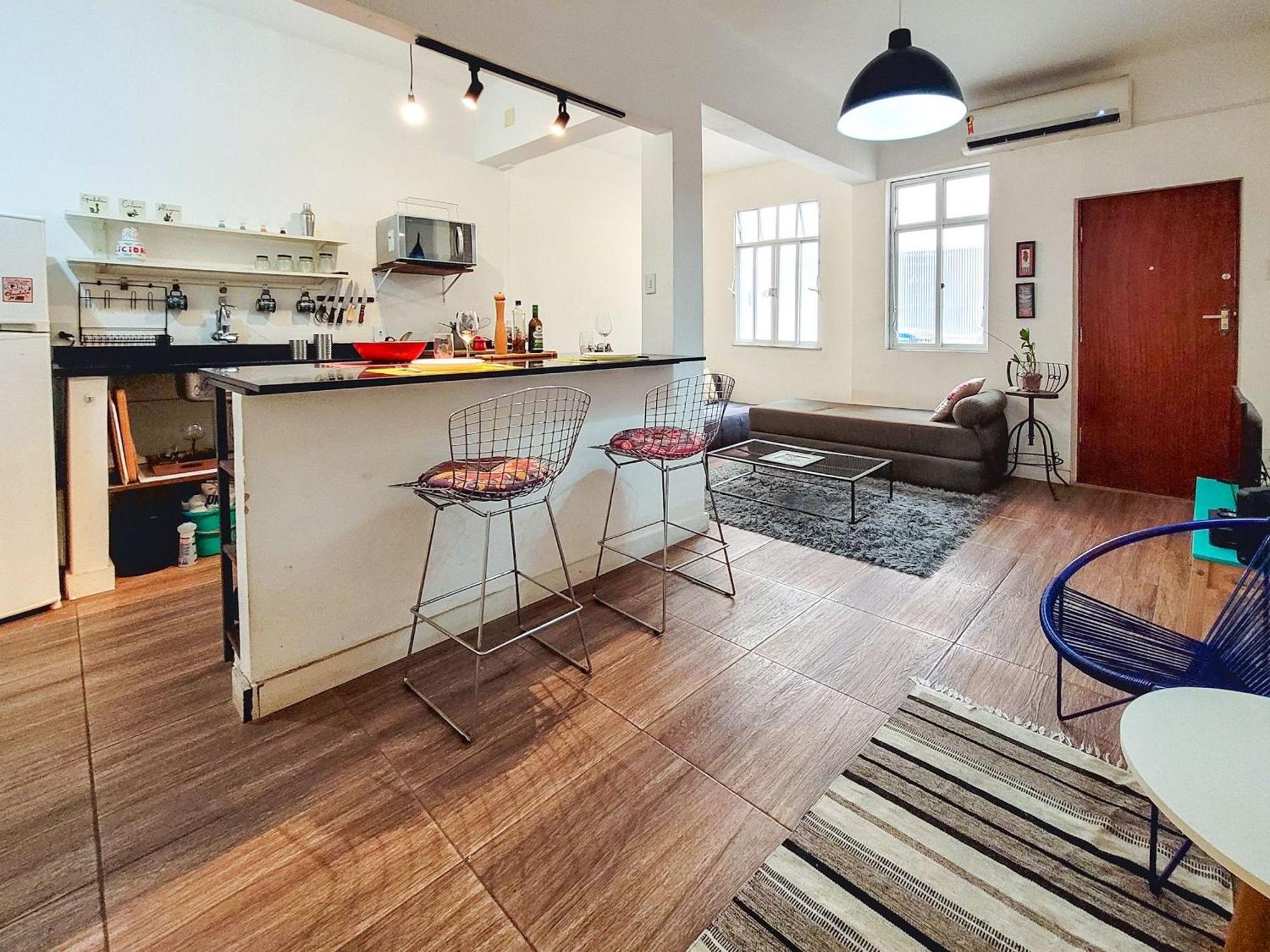 Apartamento Lindo Ap. No Limite De Copa E Ipanema! =) *
