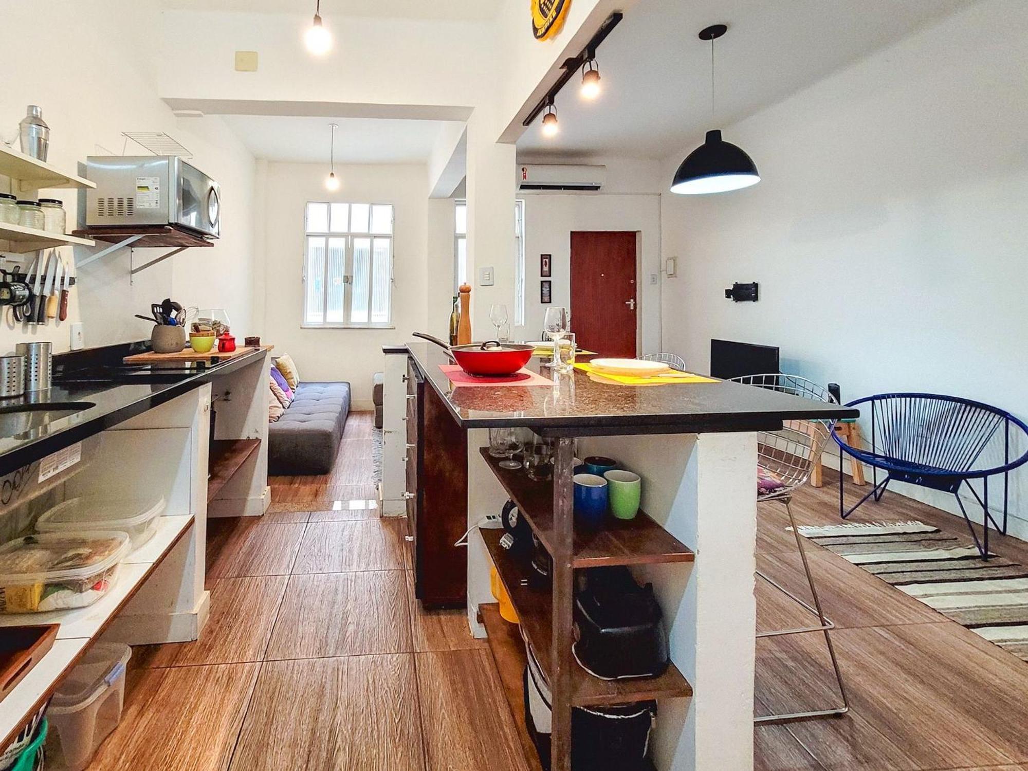 Apartamento Lindo Ap. No Limite De Copa E Ipanema! =)